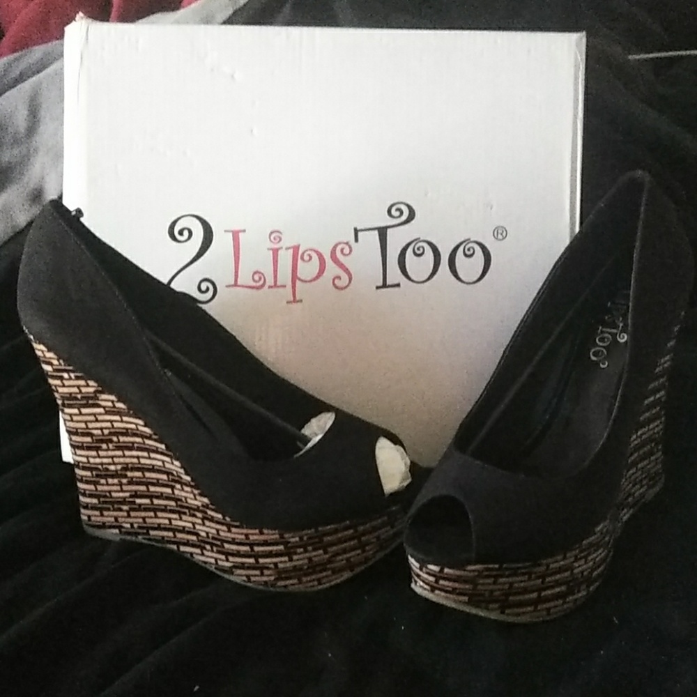 Wedge heels